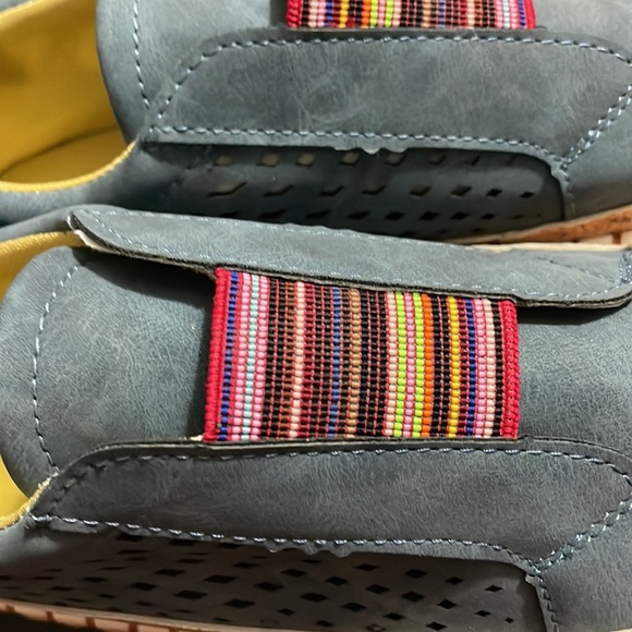 Ladies blue faux suede shoes. - Picture 9 of 10